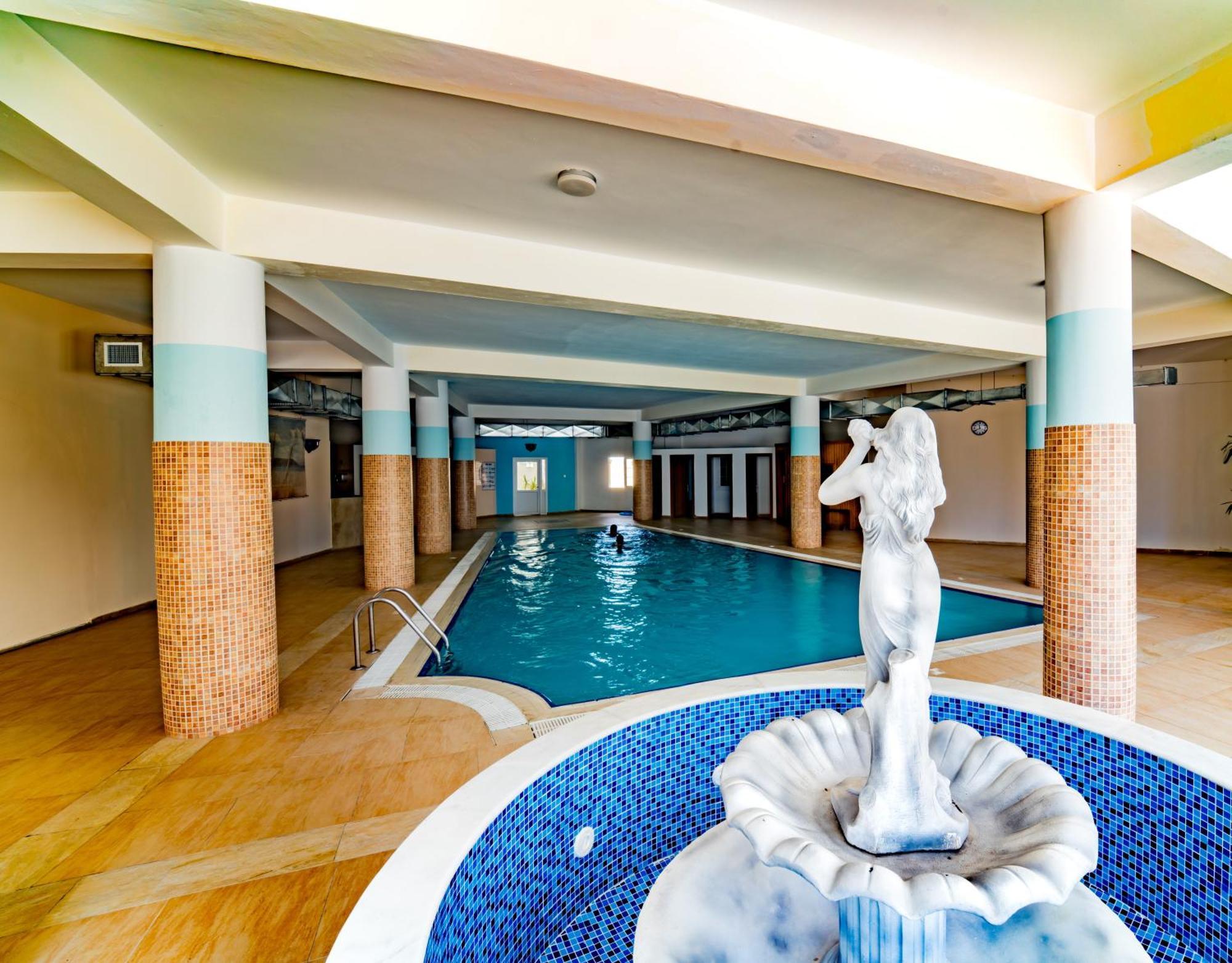 Stunning 2 Bedroom Holiday Home In 5-Star Resort Trikomo Экстерьер фото
